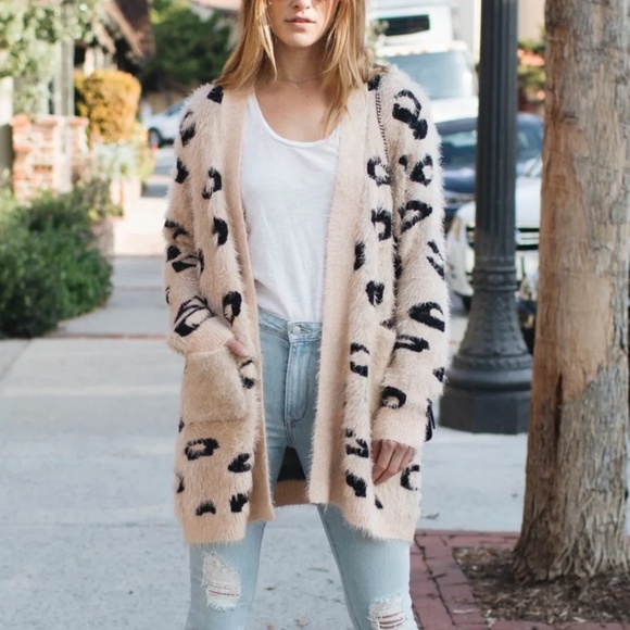 Amaryllis | Sweaters | Leopard Eyelash 